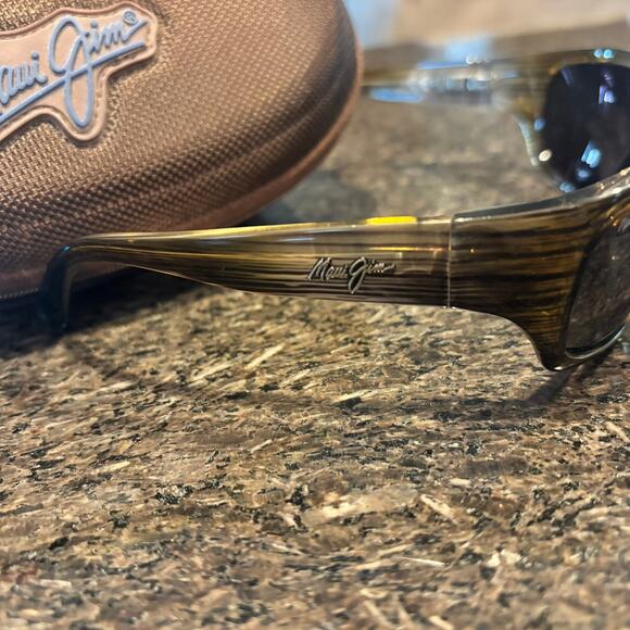 Maui Jim Surf Rider 261-11D  Sunglasses Brown Rootbeer Frame Gray Lenses w/ Case - Picture 2 of 4